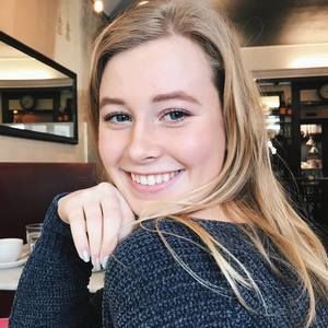 Meet your Posher, Chloe